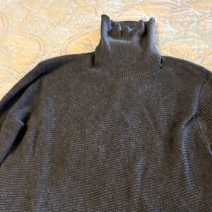 Women’s  cowl neck ribbed tunic sweater